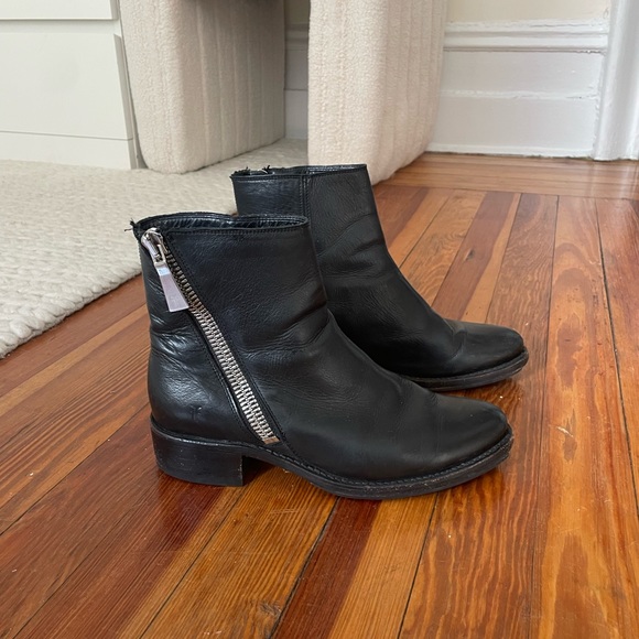 Frye Black Ankle Boots - Picture 1 of 5